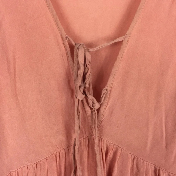 Young Fabulous & Broke Dawn Coral Tiered Oversized Midi Dress Medium - Picture 10 of 16